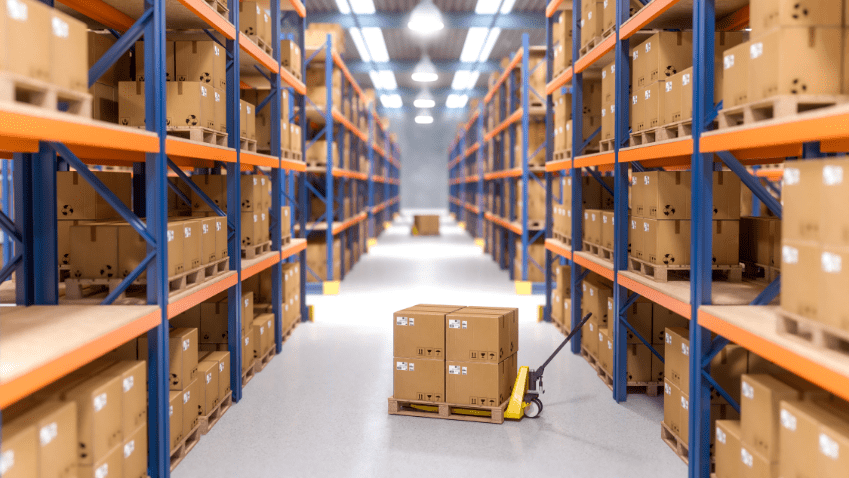 Real-Time Tracking: Stay in Control of Your Shipments